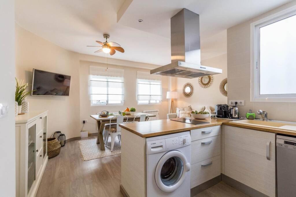 Cosy & Downtown Flat Valencia. Apartment ภายนอก รูปภาพ