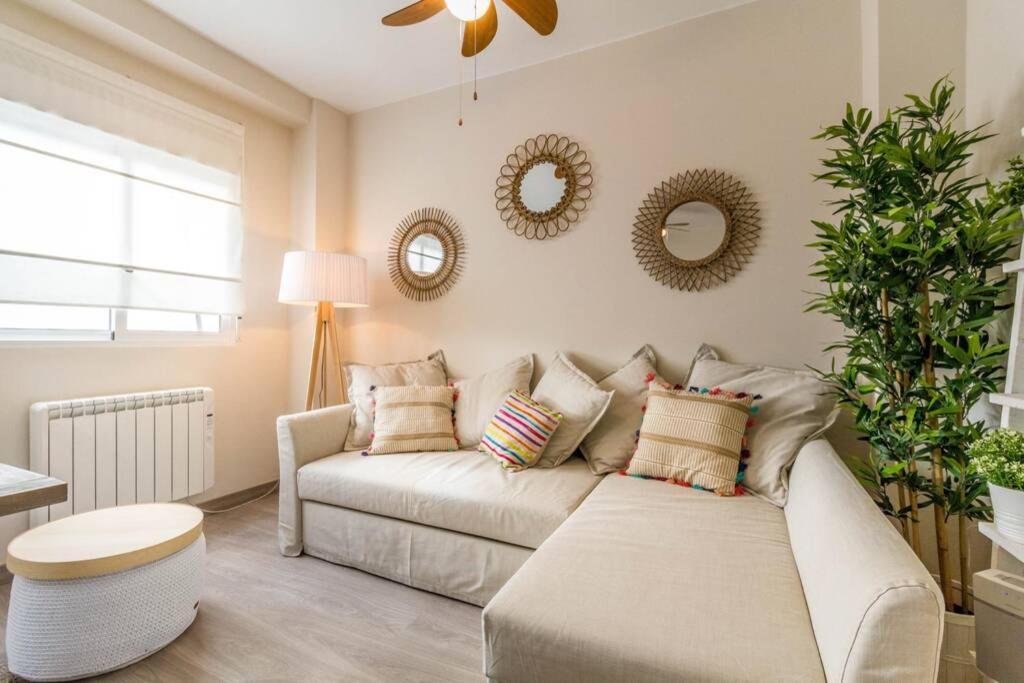 Cosy & Downtown Flat Valencia. Apartment ภายนอก รูปภาพ