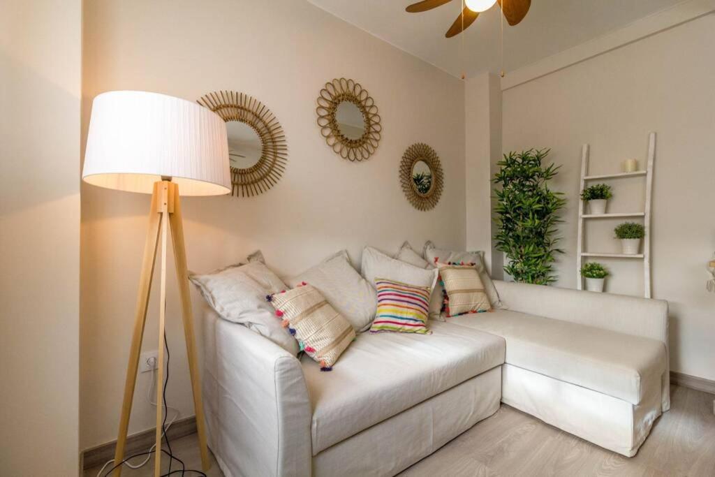 Cosy & Downtown Flat Valencia. Apartment ภายนอก รูปภาพ