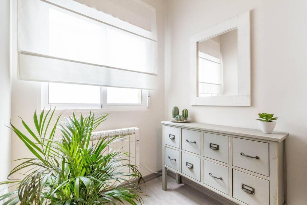 Cosy & Downtown Flat Valencia. Apartment ภายนอก รูปภาพ
